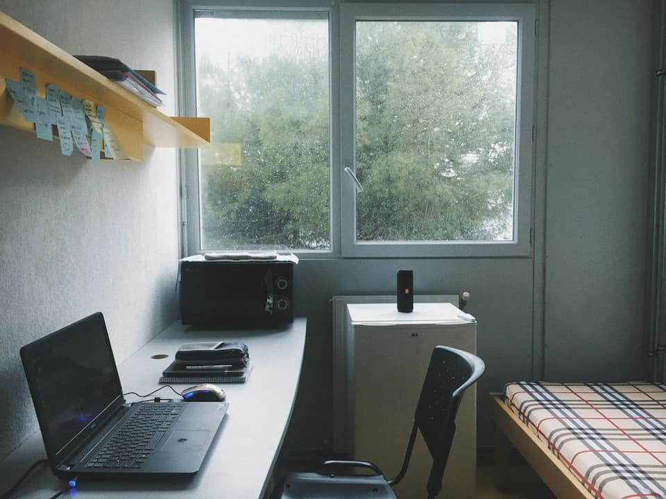 Black laptop computer